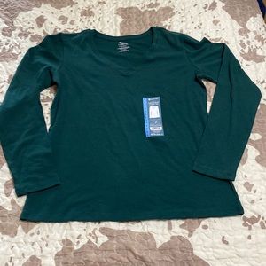 Long sleeve v neck tee